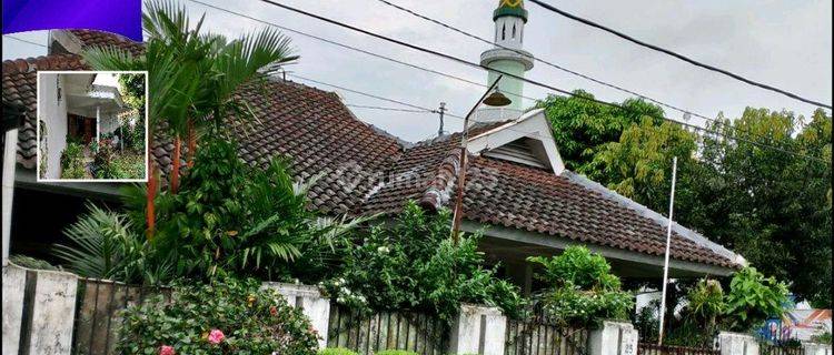 Rumah Hook Vintage 1lt 2+1kamar Hadap Utara Dekat Brawijaya 1