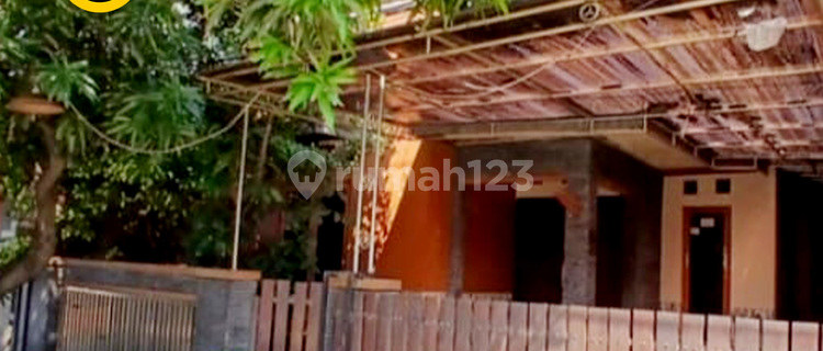 For Sale 6 Bedroom House in Jomin Estate Housing Karawang 1