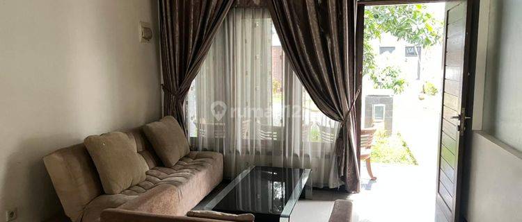 DISEWAKAN RUMAH DAN PERABOT DI GRAHA ESTETIKA TEMBALANG 1