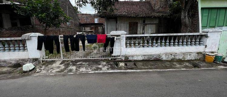 DIJUAL TANAH BOROBUDUR  MANYARAN DEKAT JALAN RAYA ABDULRAHMANSALEH 1