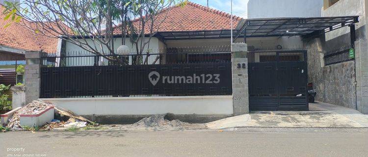 DISEWAKAN RUMAH TENGAH KOTA DI JALAN ERLANGGA SEMARANG 1