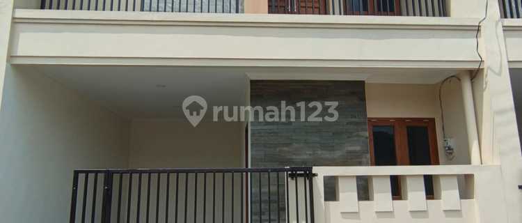 New House on Tumpang Street Near Kelud Gajahmungkur Semarang 1