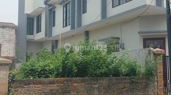 Rumah 2 Lantai Bagus Unfurnished SHM di Taman Ratu, Jakarta Barat 1