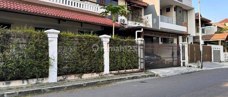 Rumah 2 Lantai Bagus Semi Furnished SHM di Sunter, Jakarta Utara 1