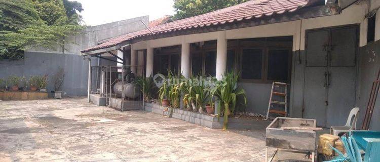 Rumah Butuh Renovasi Unfurnished HGB di Matraman, Jakarta Timur 1