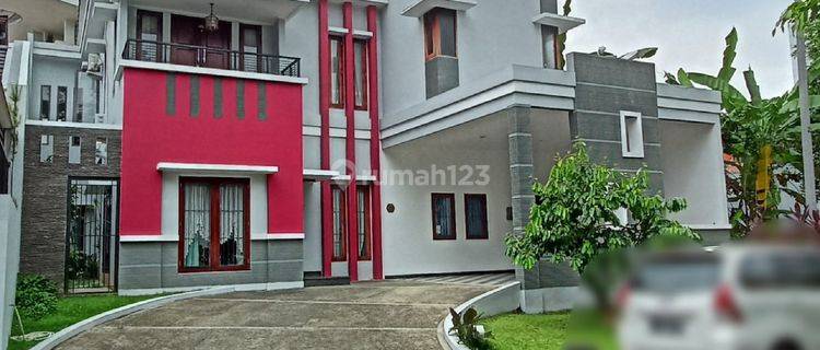 Rumah Mewah di Taman Telaga Golf, Bsd, Djual Murah 1