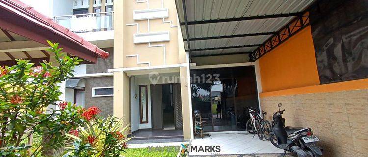 Rumah Ada Taman Dan Gazebo Full Furnish Di Banyuayar Solo 1