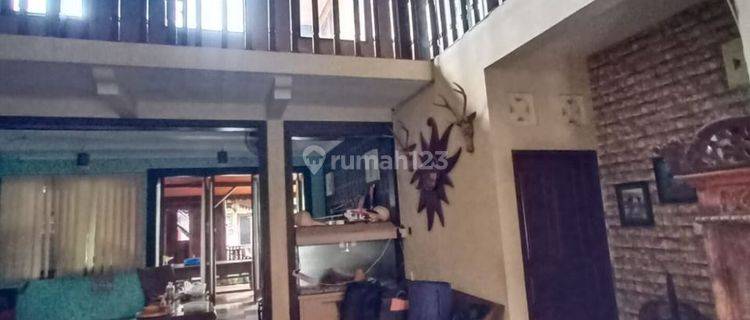 Murah!! Rumah nyaman ada kolam renangnya di Gentan  1