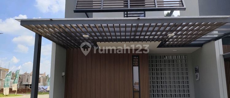 2-Story House Near BSD Prime Price Strategic Location All-Inclusive Payment of 15 Million. 1