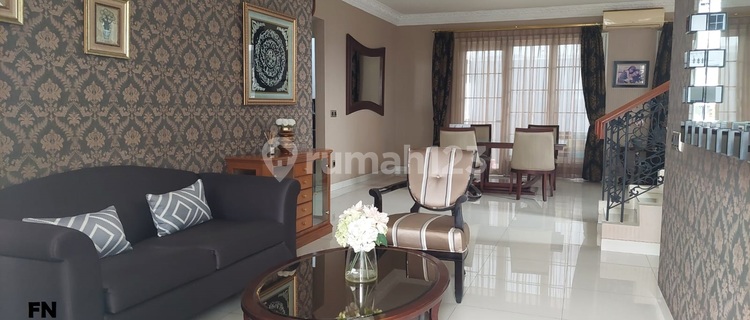 A nice 2-story rental house, ready to occupy, in the Legenda Wisata area, 240 m² land, 230 m² building. 1