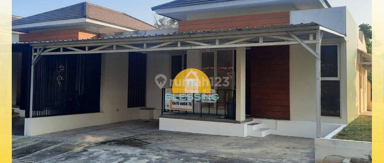 Disewakan rumah hook siap pakai unfurnished di ivy park BSB 1