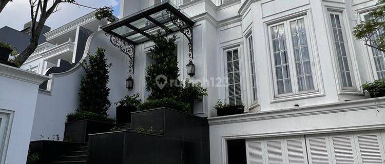 Brand New House Di Menteng, Mewah Dan Cantik Ada Lift Rooftop 1