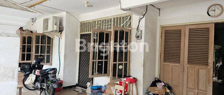 RUMAH 1,5 LANTAI, SEMI FURNISHED, SUDAH RENOV DI BABATAN PANTAI 1