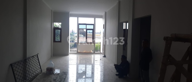 FOR RENT QUICK LARGE SHOPHOUSE FOR OFFICE on JL RAYA BANJARAN SOREANG 1