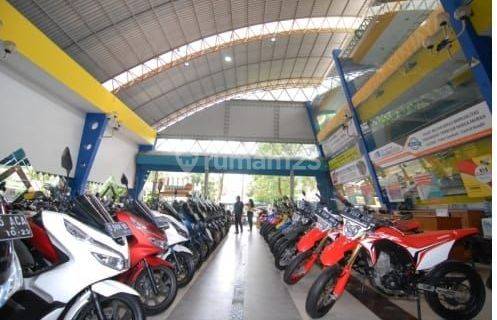 GEDUNG SHOWROOM MEGAH EXCLUSIVE TENGAH KOTA 1000 m² STRATEGIS  1