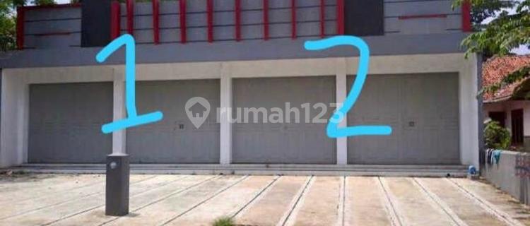 For Sale, Ready-to-Use Rendeng Shop House, Suitable for Mini Market, Office, etc. In Kuningan. 1