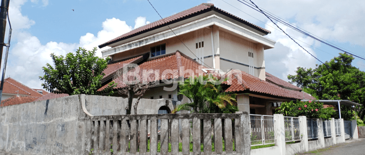 Rumah Mewah Selangkah Dari Ring Road Utara Yogyakarta 1