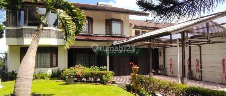 Disewa Rumah Villa Fullyfurnished Ada Kolam Renang Dan Taman Luas 1