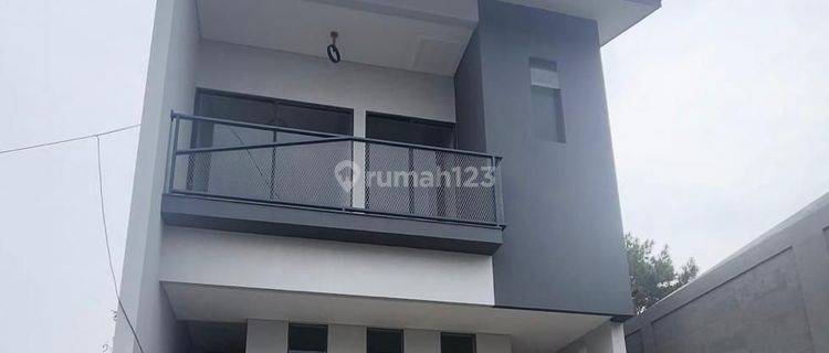 Rumah Baru Gress Banguanan 2 Lantai, Komplek Setiabudi Regency 1