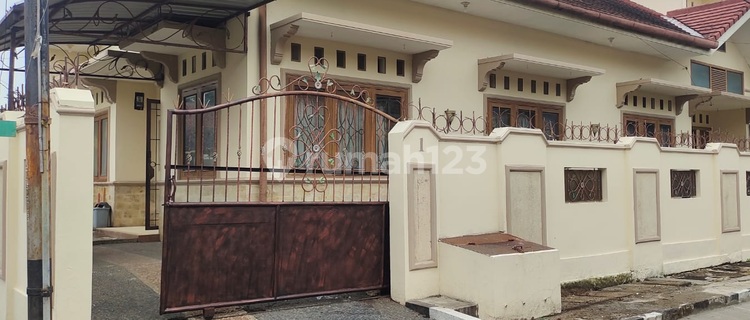 Rumah 2 Lantai Perumnas Kota Cirebon 1