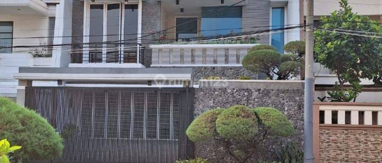 Jual Cepat rumah di Green Garden..lt.11x20 M2 3 Lt.murah  1