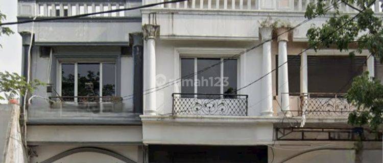 Ruko Disewakan Di Puri Indah Hadap Jalan Raya Super Strategis Lt. 150m2 5x30  1