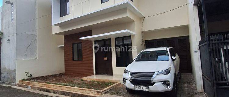 Dijual cepat-rumah di sunrise garden.lokasi bgs banget..ccok utk hunian  lt.11x13 / 2lt 1
