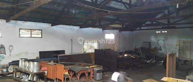 Rumah pinggir jalan propinsi bisa buat restoran atau gudang siap beroperasi 2 sertifikat SHM  1