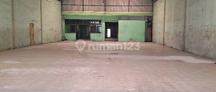 Warehouse / Business Space in Gayamsari, East Semarang 1