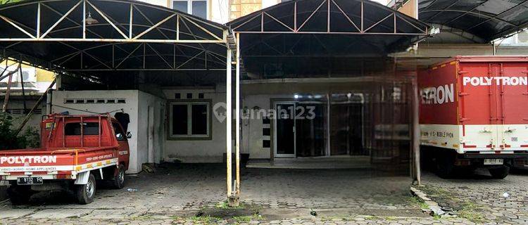 Gudang Siap Pakai Di Puri Anjasmoro, Semarang 1