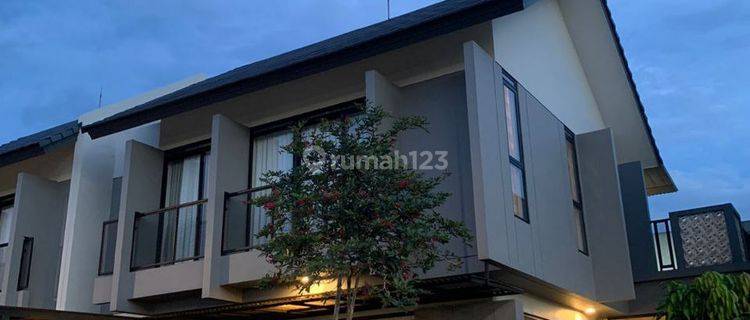 Rumah Semi Furnished View lepas ke gunung dan danau Kota Baru Parahyangan Bandung 1