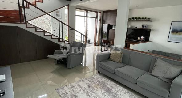 Beautiful House in a Luxury Location Setra Duta Bandung 1