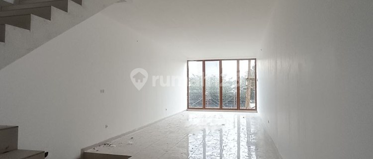 Barang Langka! Ga ada Bandingan nya - Ruko di Mainroad Pungkur hanya selangkah ke Alun Alun Kota Bandung HG 1