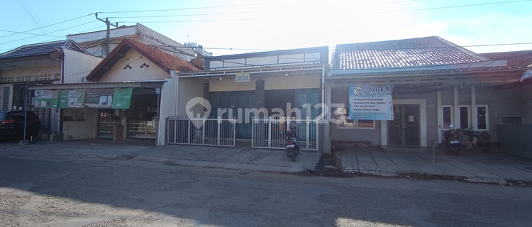 Good Ready-to-Use Ruko Near Waled Cirebon Market and Hospital 1