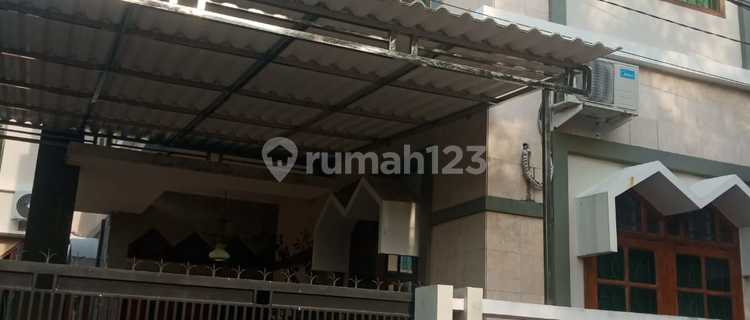 Rumah 2 Lantai Siap Pakai Di Pusat Kota Cirebon 1
