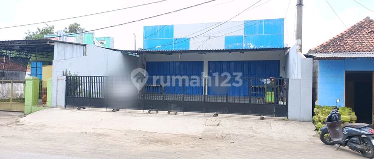 Good Shop House Suitable for Office Near Pabuaran Market East Cirebon 1