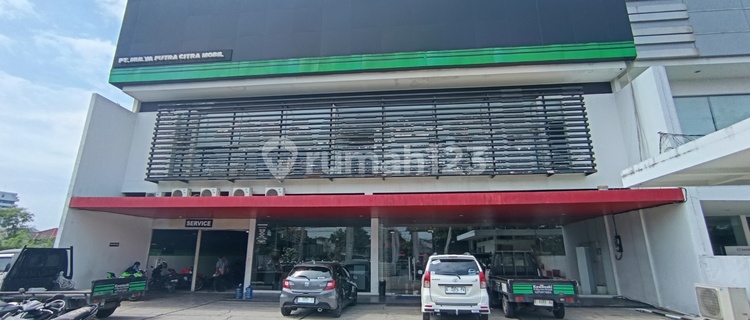 For Rent: Showroom Building On Pantura Bypass, Cirebon City 1