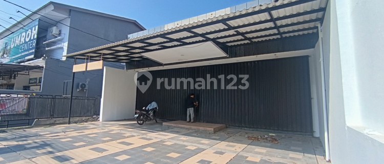 Ready-to-Use Shophouse on Main Road Jl. Cipto, Cirebon City 1