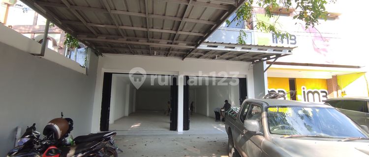 Strategic Shop House Location on Jalan Dr. Wahidin Sudirohusodo, Cirebon City Center, Next to Grage Mall. 1