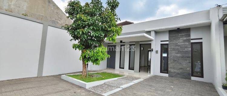 Rumah Modern Batununggal Estate Bandung 1