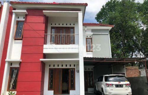 MR/66051 AG DISEWAKAN RUMAH CANTIK 2 LANTAI FURNISH DI NGAGLIK  1