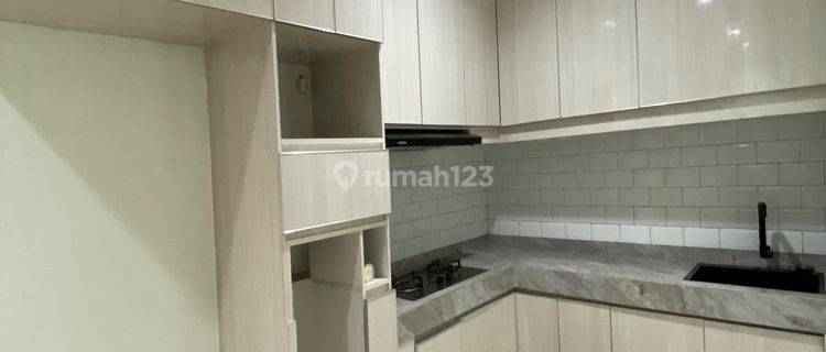 Rossini  Lebar 9 cakepp baru dicat ulang siap huni ( ukuran paling besar  Di Rossini ) Tipe Premium 4+1 Kmr Tidur 3+1 Kmr Mandi Udh Ada Kanopi  Jogging Track View Danau  Harmoni Hrg 65 Juta Per Thn   Min Sewa 2 Thn 1