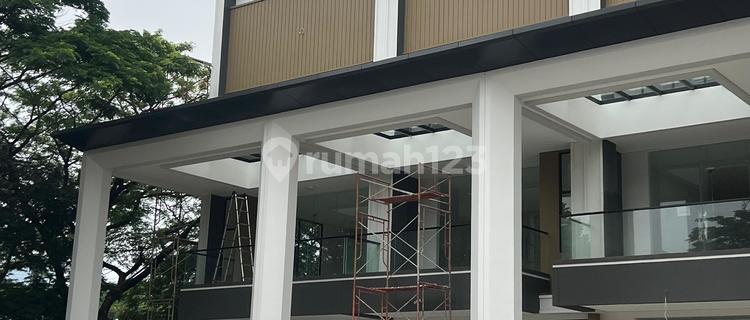 Menteng Studio Loft with Prime Location >> <7x20 (land) + 6x20 (building) >>> 3 Floors Price 750 Million / Year Negotiable Minimum 3 Years Nathalia Gading Pro 082114393820 1