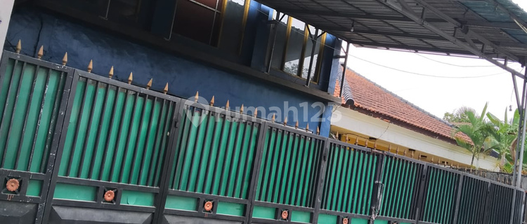 Toko Lantai Dua Pinggir Jalan Raya Provinsi Banyuwangi 1