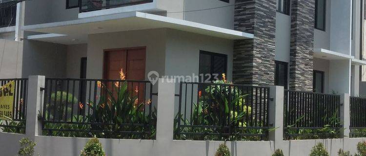 Dijual Rumah Mewah Modern 2lt Siap Huni Di Jakarta Barat. 1