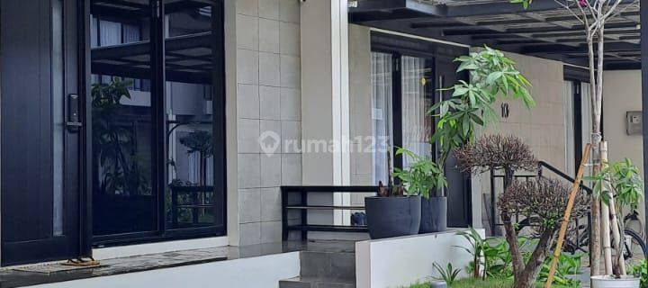 Rumah Minimalis 2 Lantai Full Renov di Kota Baru Parahyangan 1