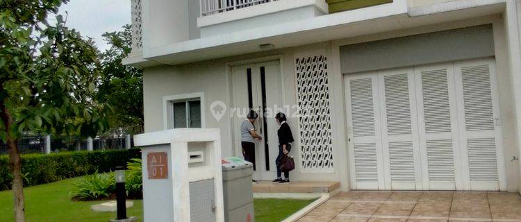 Rumah 2 Lantai Terawat Bagus di Summarecon Bandung 1