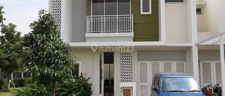 Rumah SHM 2 Lantai di Summarecon Bandung 1