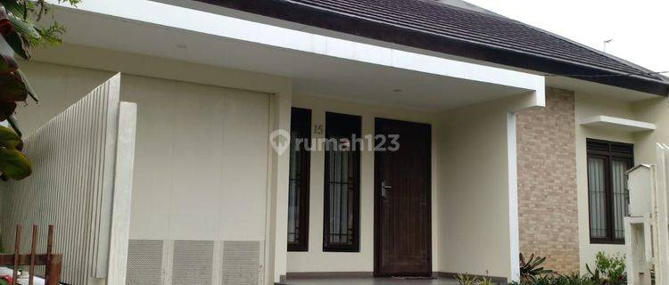 Rumah 2 Lantai  Tengah Kota Dekat Area Bisnis Di Jalan Riau Shm 1