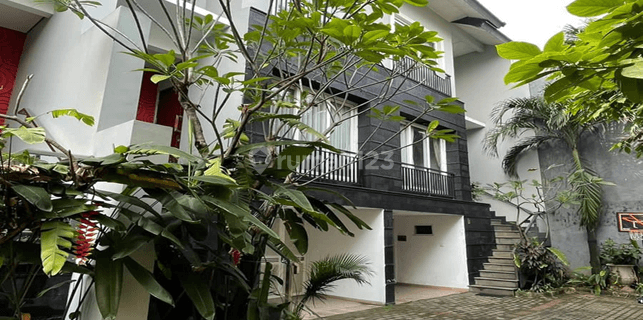 4 Unit Town House di Cilandak Jakarta Selatan Js 1